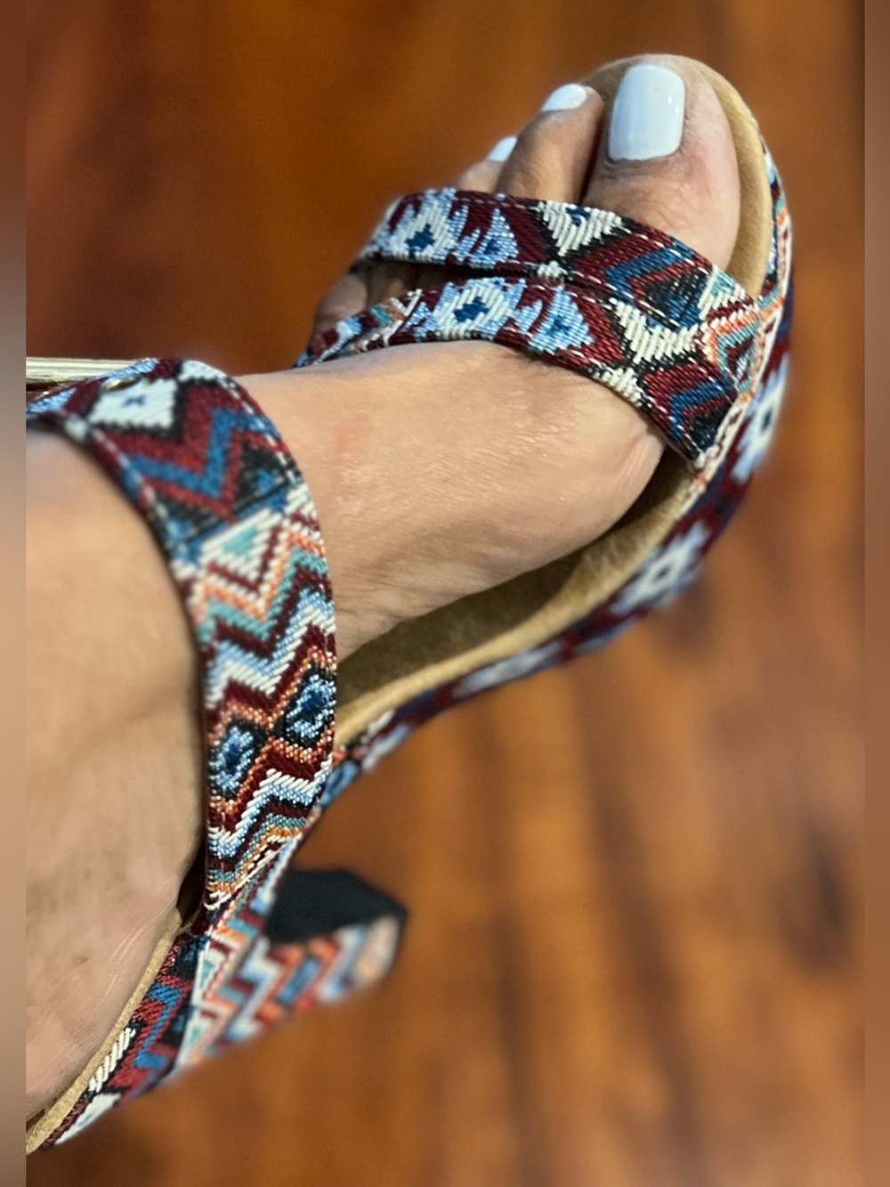 Embroidered Strappy High-Heel Sandals - Multicolor Pattern - Picture 7 of 8